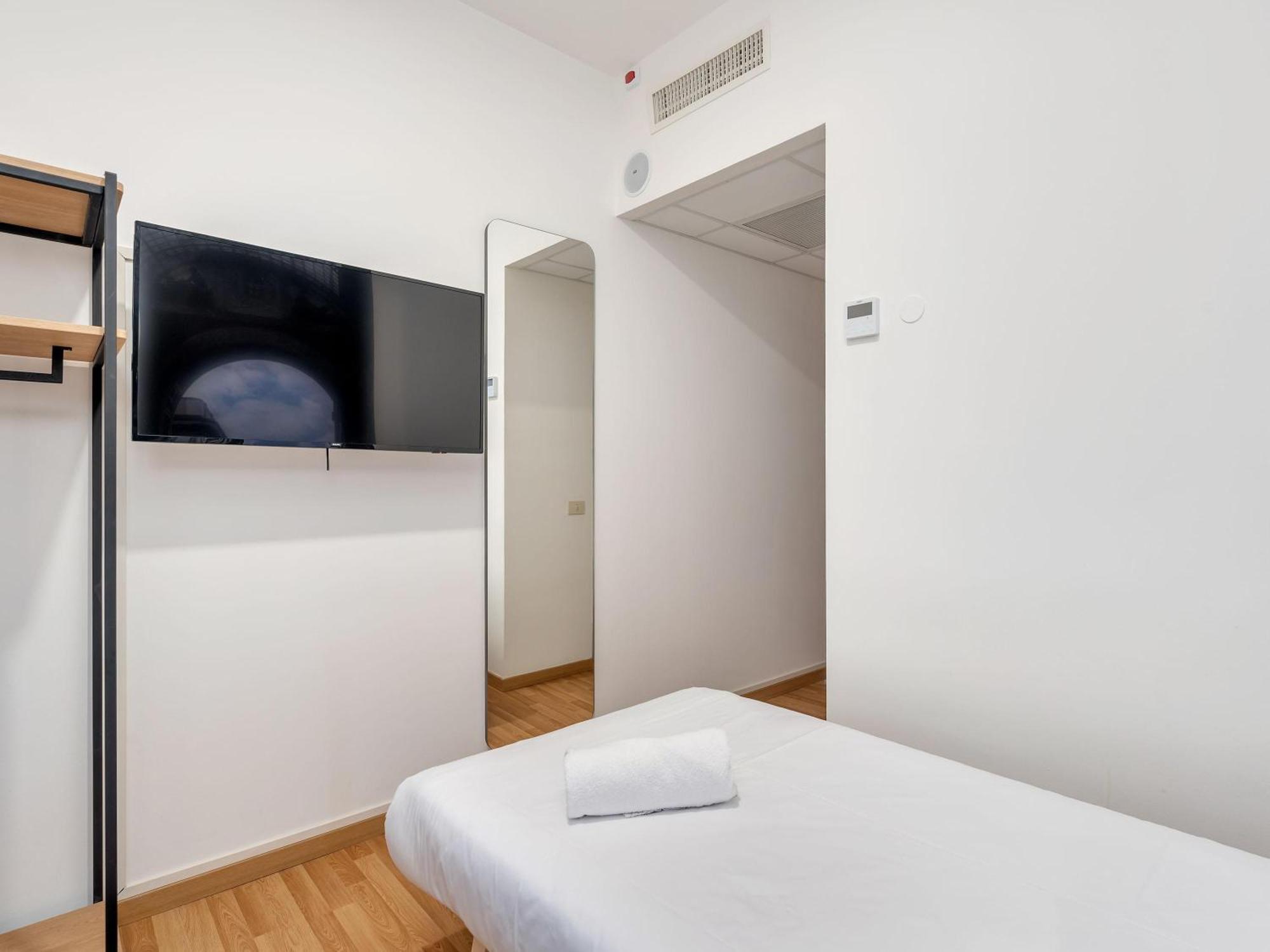B&B Hotel Milano Ornato Esterno foto