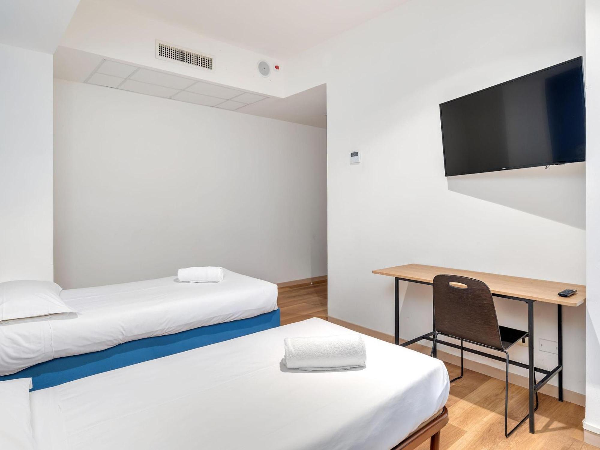 B&B Hotel Milano Ornato Esterno foto