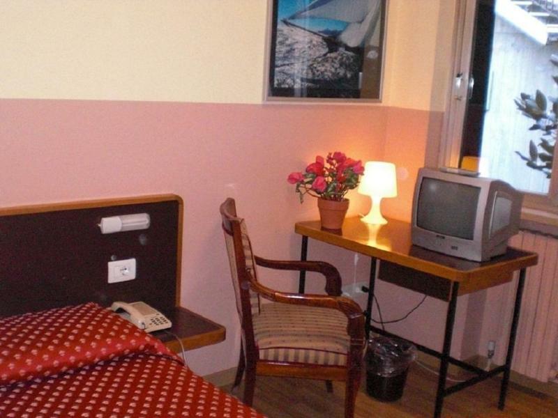 B&B Hotel Milano Ornato Esterno foto